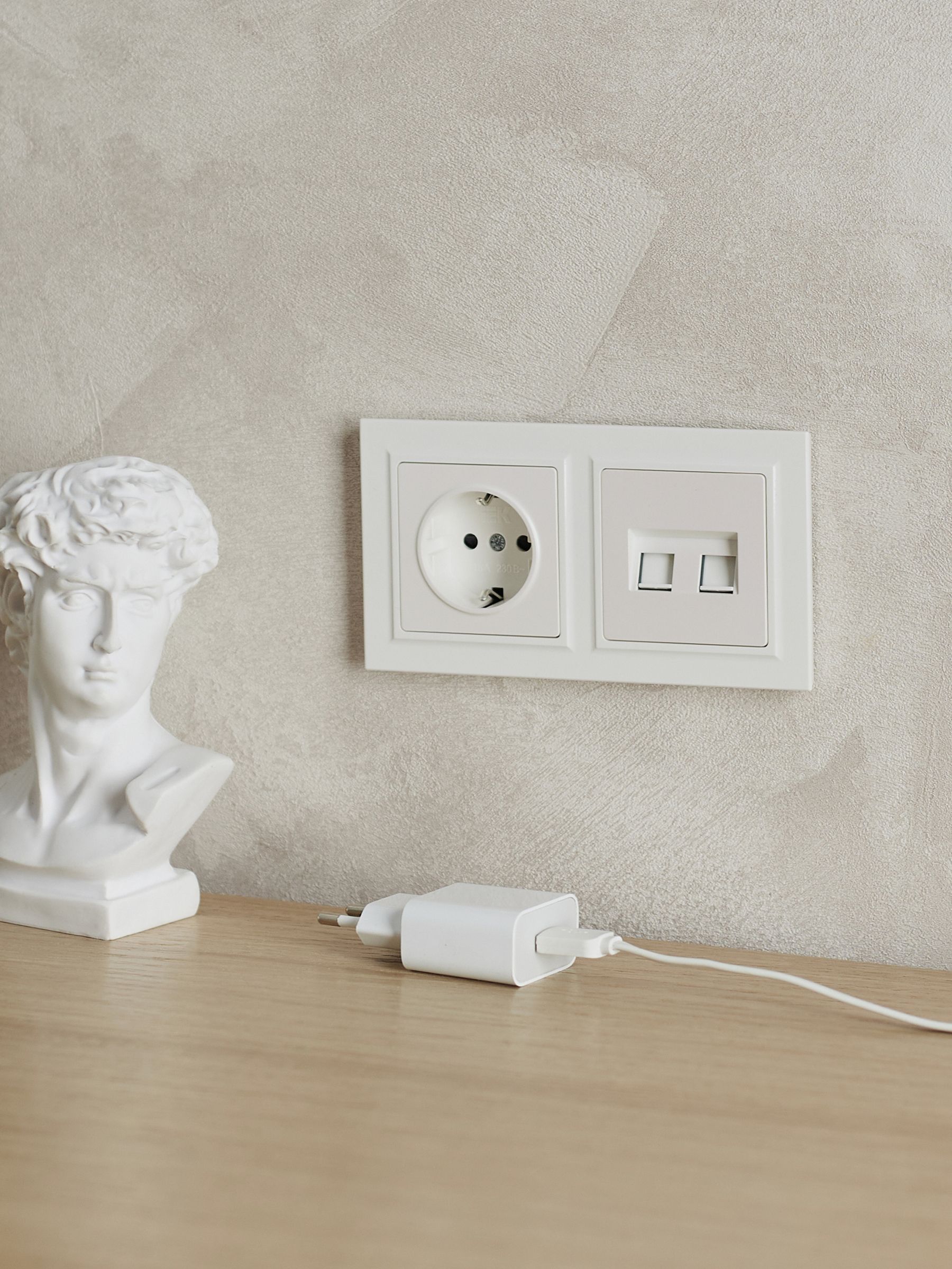             BRITE 2 постқа арналған жақтау IP44 РУ-2-БрБ-44 ақ ИЭК    