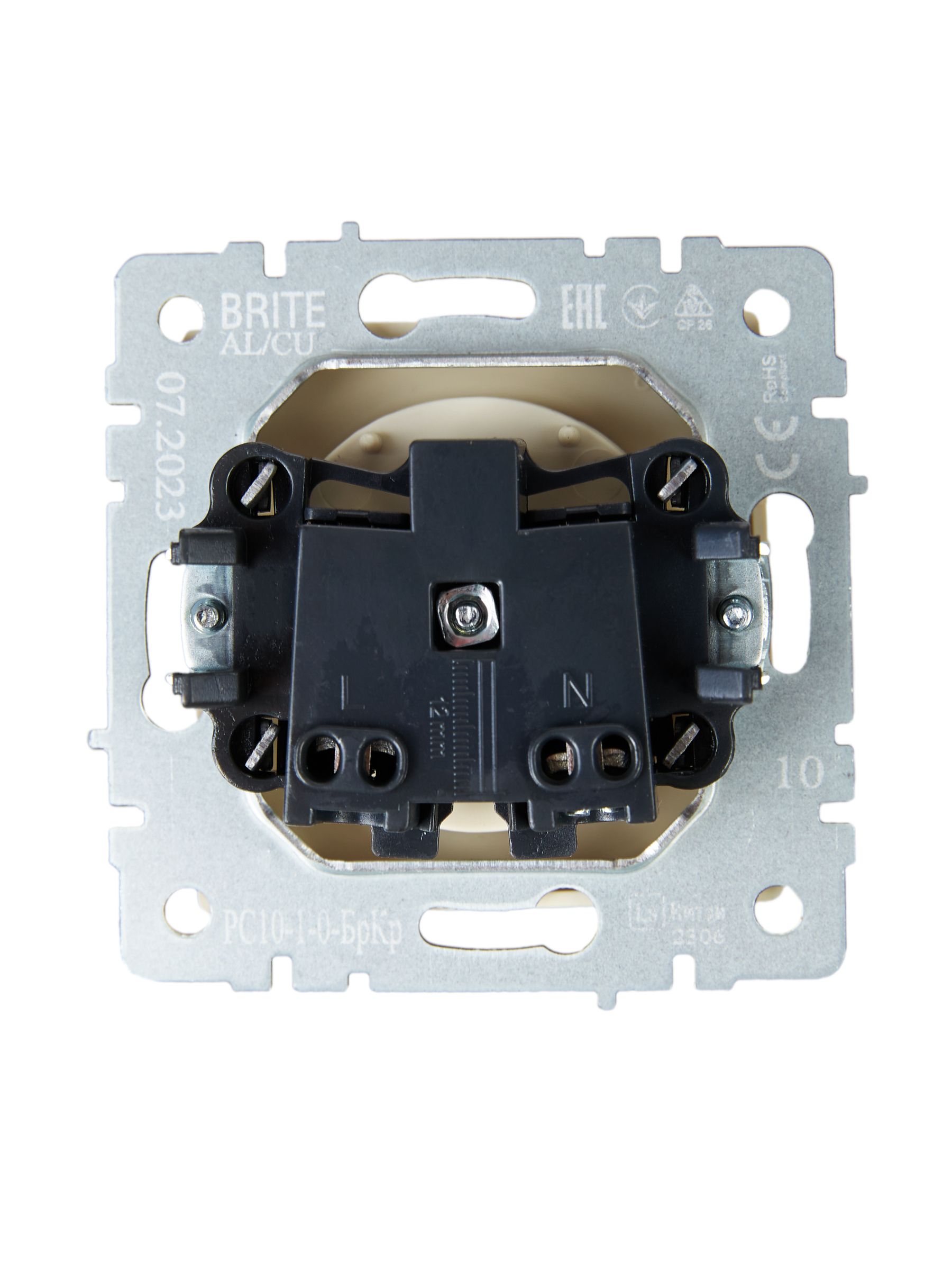             BRITE 1 ұялы жерлендірусіз перделері жоқ  розетка 10А РС10-1-0-БрКр сарғыш ИЭК    