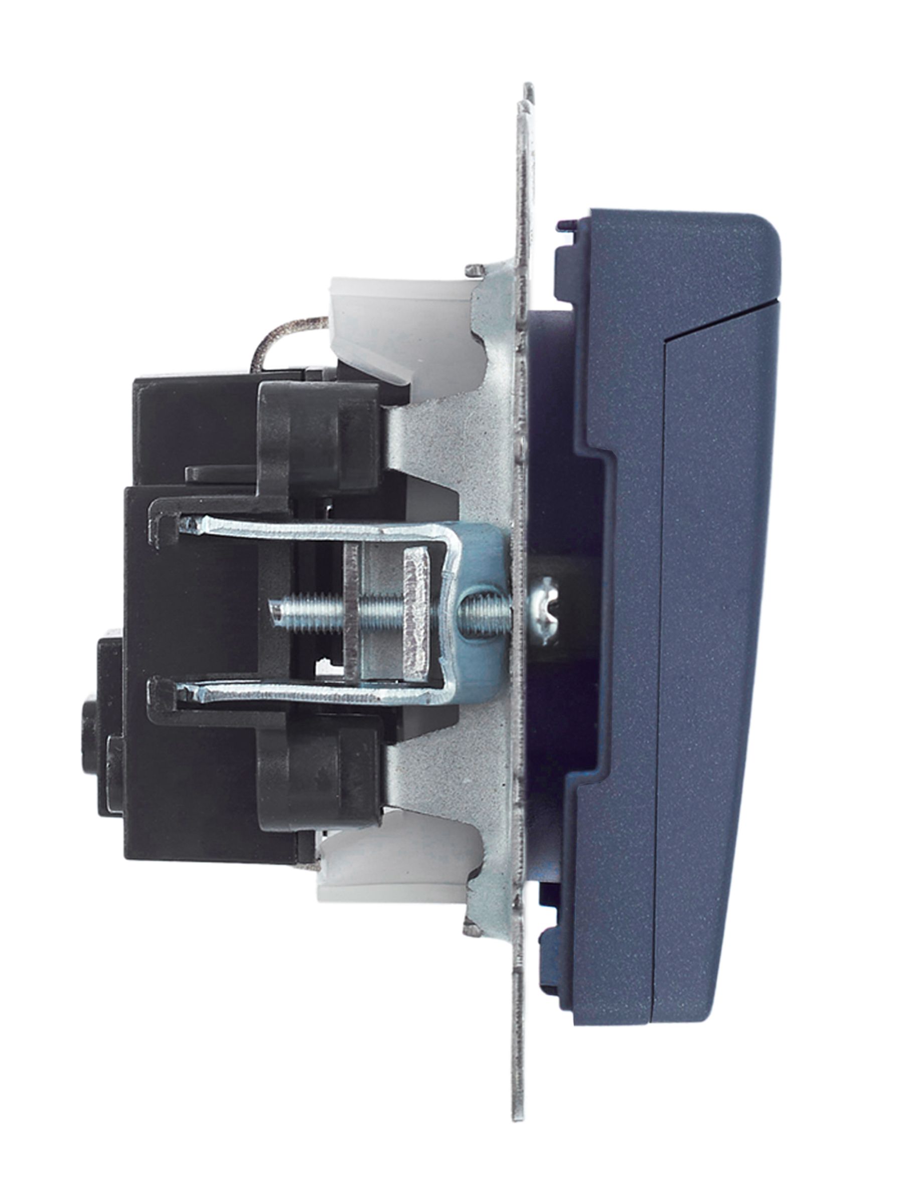             BRITE 1 ұялы жерлендірумен қақпақ мен перделері бар розетка 16А IP20 РСбш10-3-БрМ маренго ИЭК    