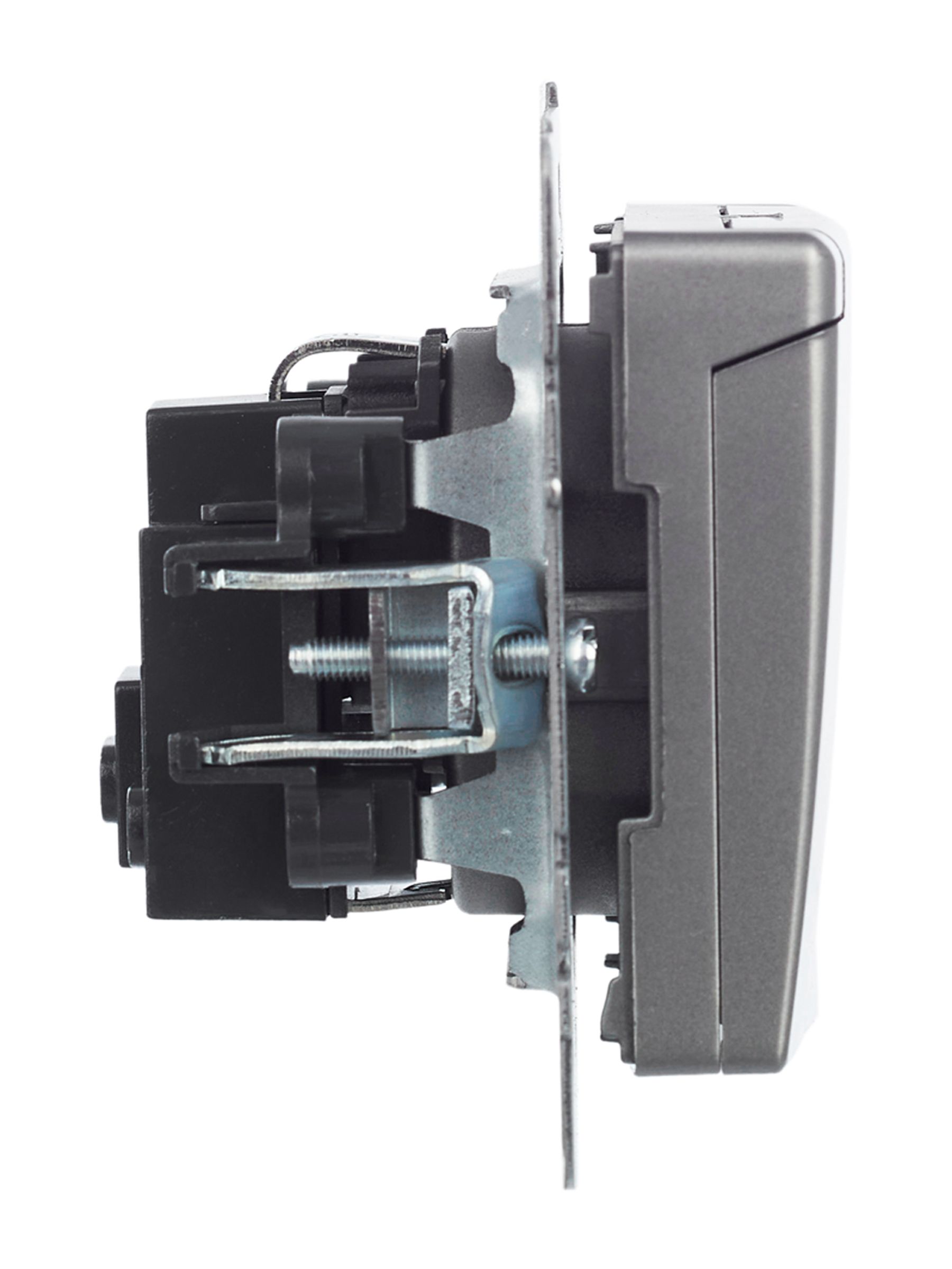             BRITE 1 ұялы жерлендірумен қақпақ мен перделері бар розетка 16А IP20 РСбш10-3-БрС болат ИЭК    