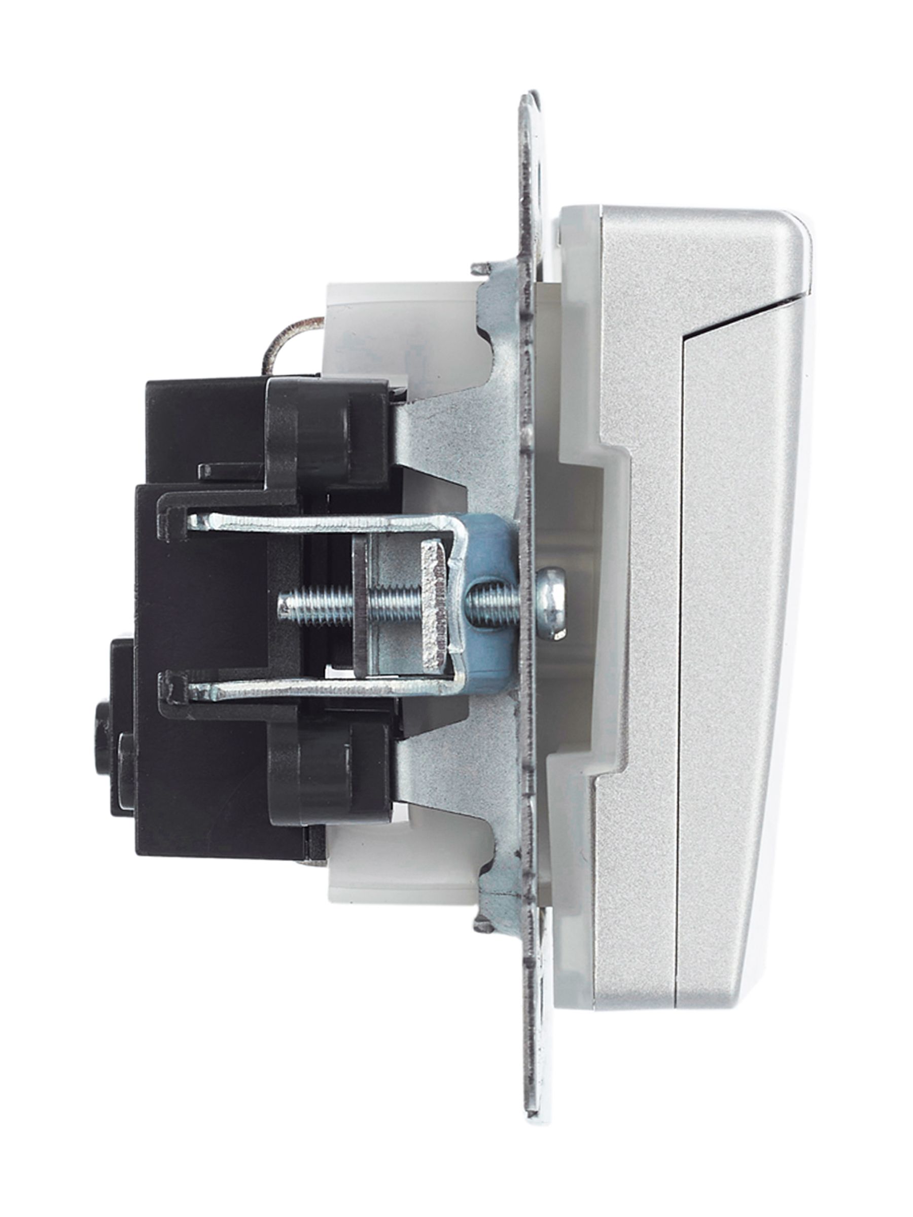             BRITE 1 ұялы жерлендірумен қақпақ мен перделері бар розетка 16А IP44 РСбш10-3-44-БрА алюминий ИЭК    