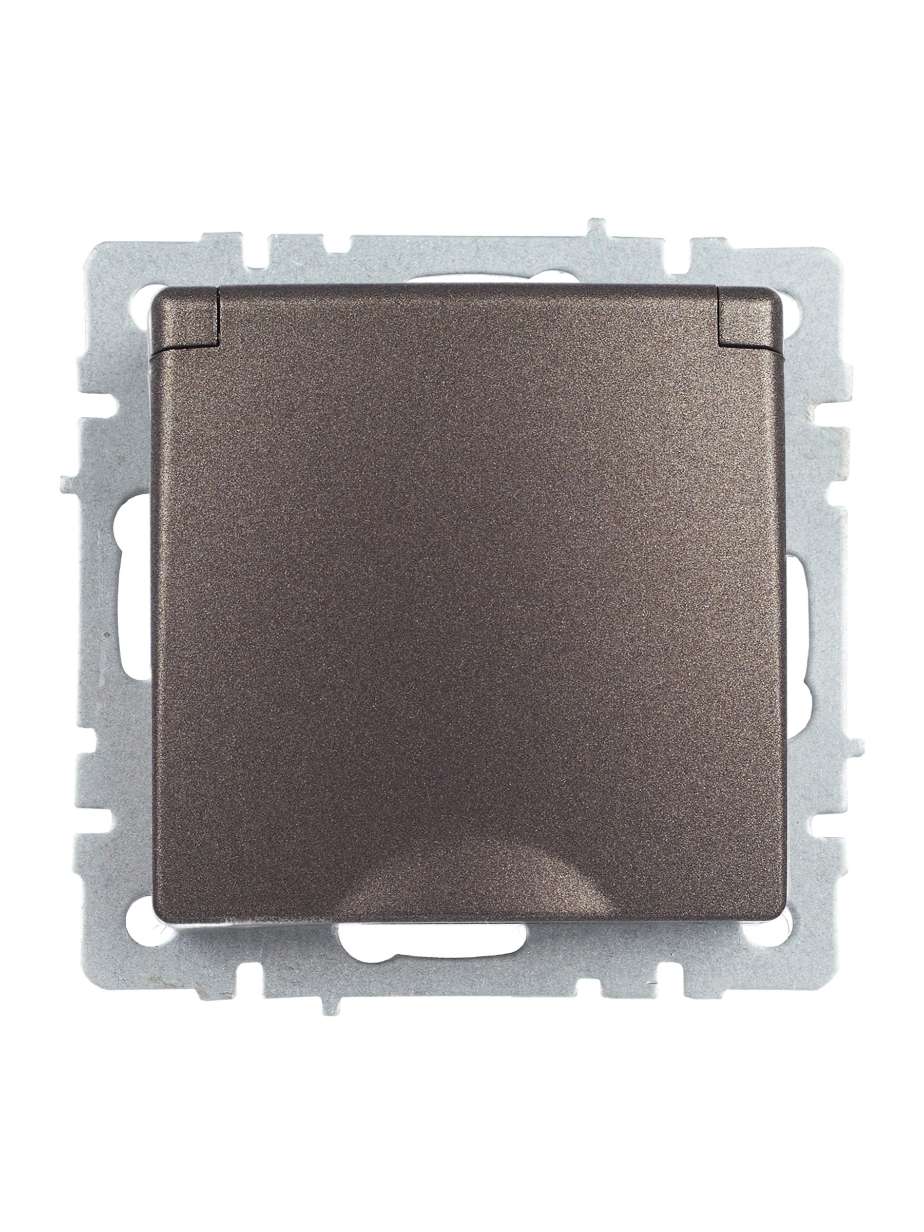             BRITE 1 ұялы жерлендірумен қақпақ мен перделері бар розетка 16А IP44 РСбш10-3-44-БрТБ қара қола ИЭК    
