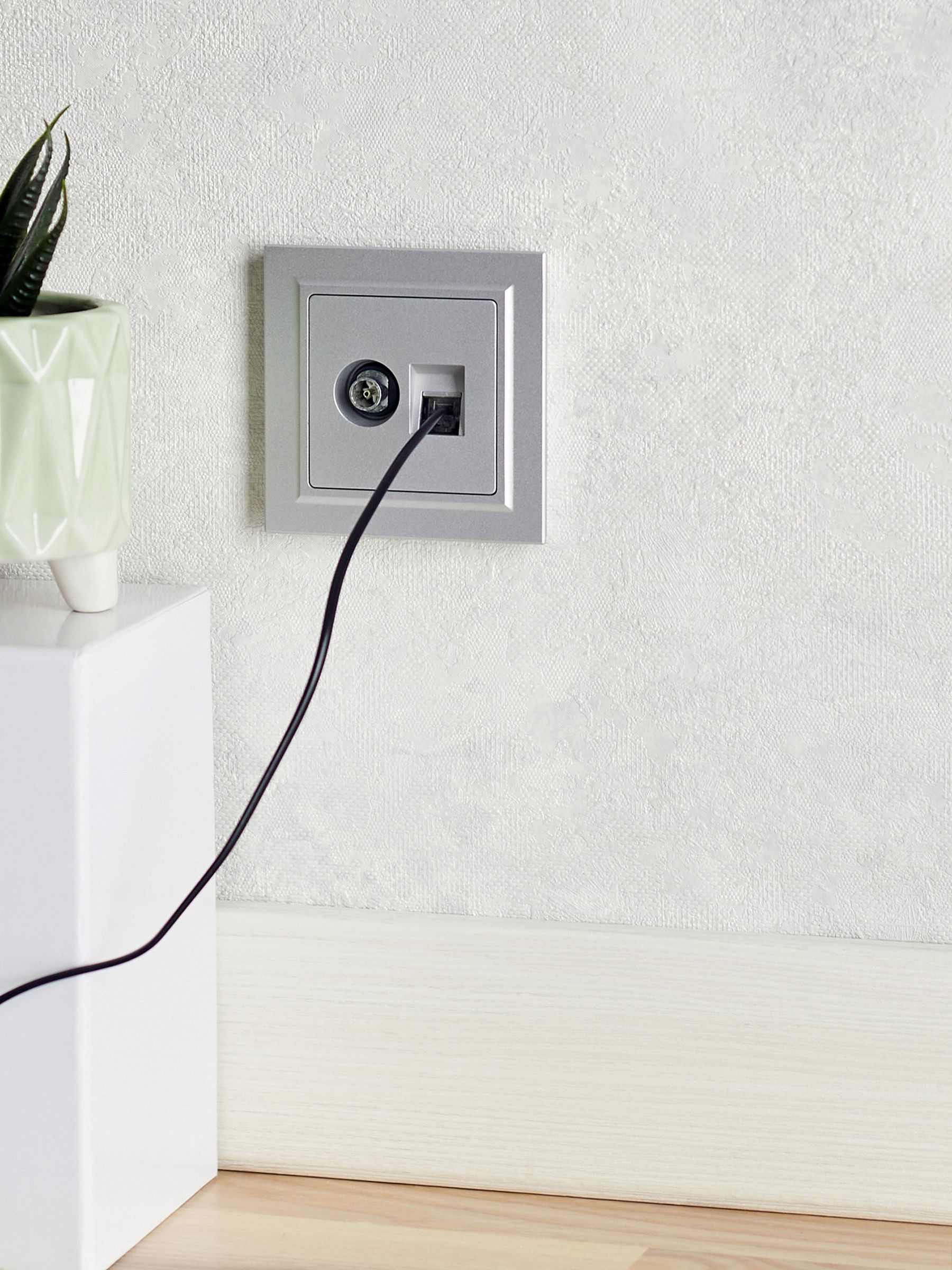             BRITE 2 ұялы розетка TV+RJ45 кат.5E РТВ/РК12-БрА алюминий ИЭК    