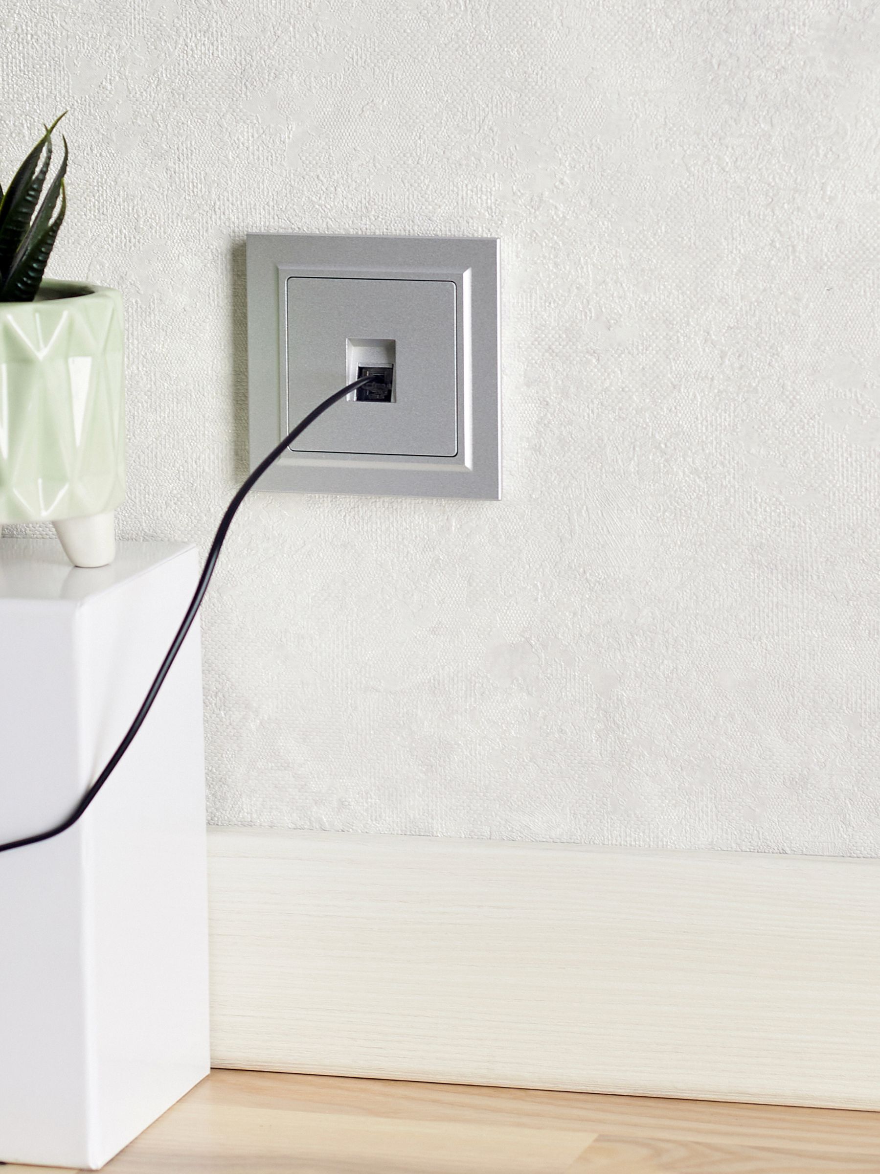             BRITE Компьютер розеткасы RJ45 кат.5E РК10-БрА алюминий ИЭК    