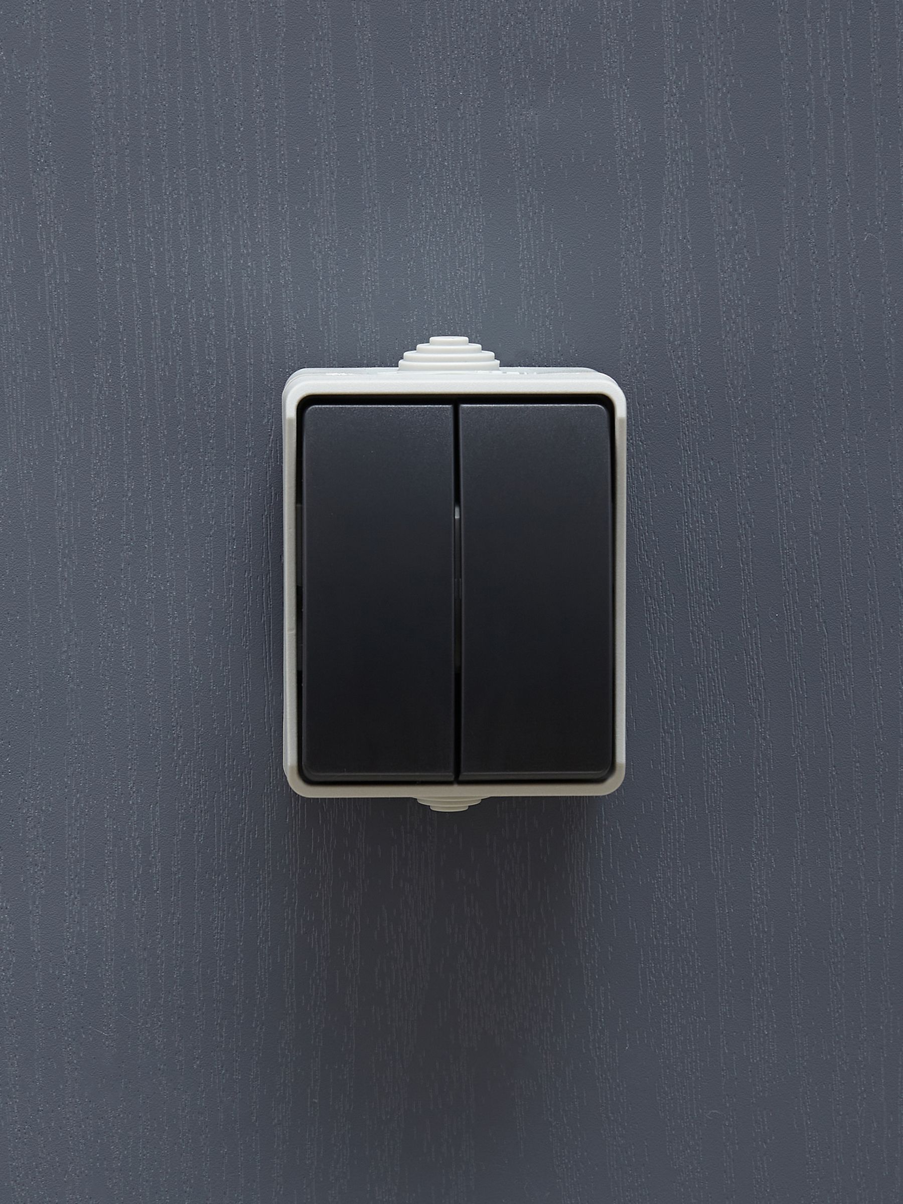             Ажыратқыш ВС20-2-0-ФСр 2-пернелі ашық орнату ФОРС 10А IP54 сұр IEK    