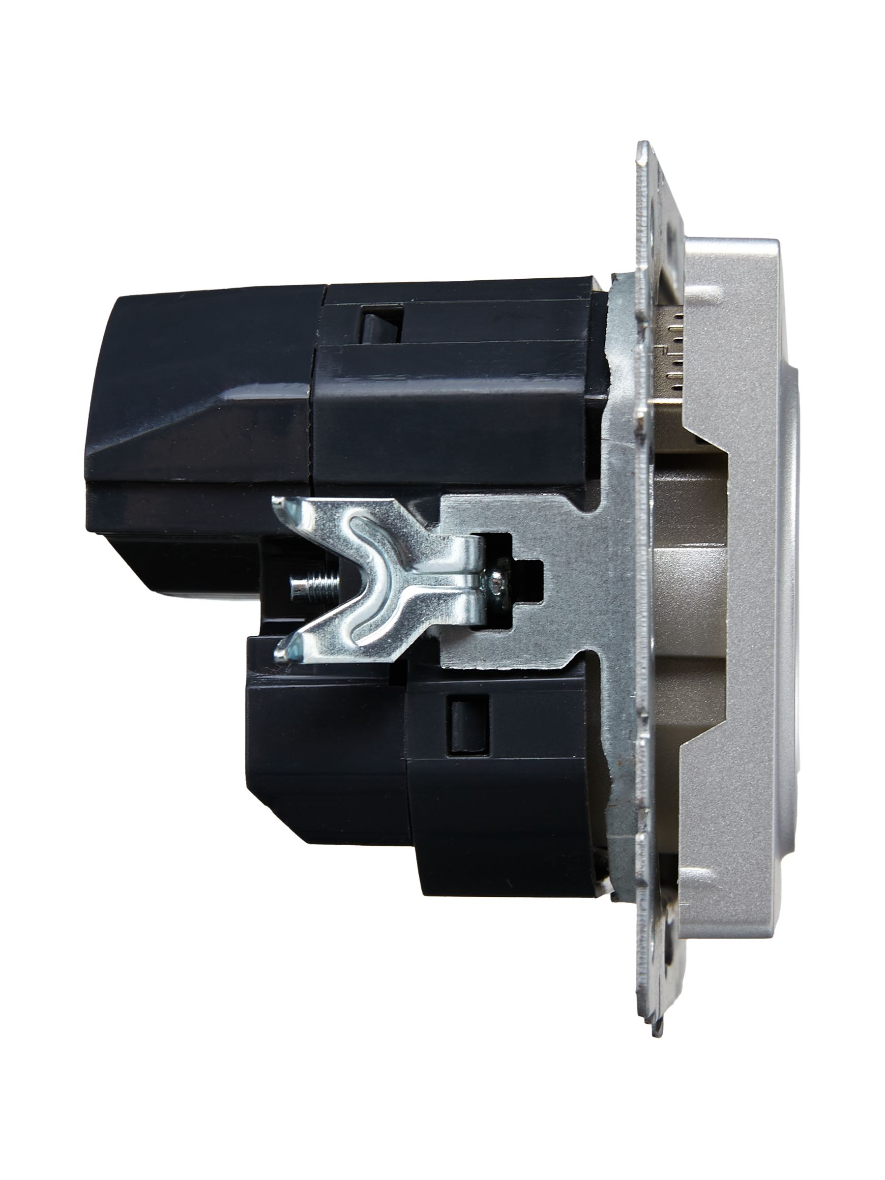             BRITE Розетка 1 орынды қорғаныс перделері бар, жерге тұйықталған 16А USB A+C мен 18Вт РЮш11-1-БрА алюминий ИЭК    