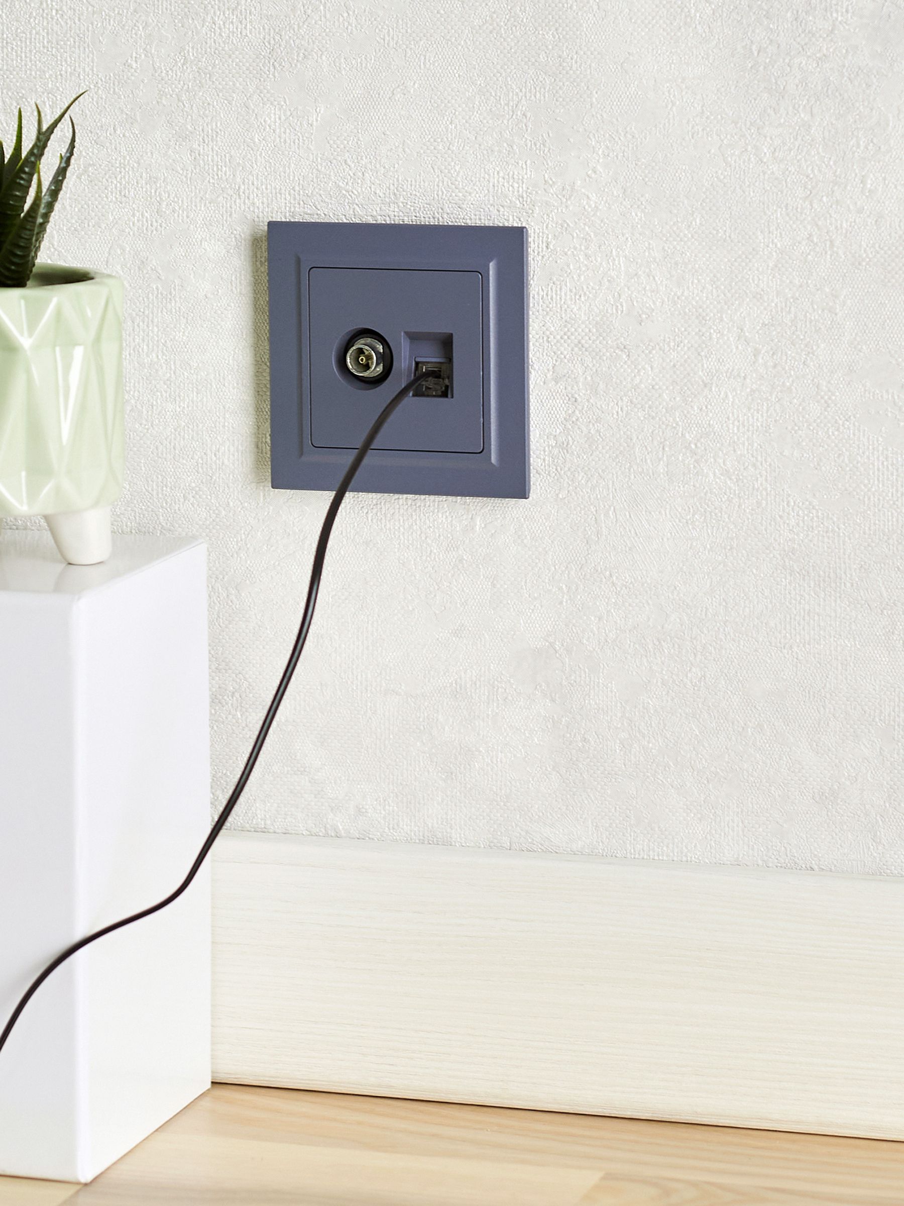             BRITE Қос розетка TV+RJ45 мыс.5E РТВ/РК12-БрМ маренго ИЭК    