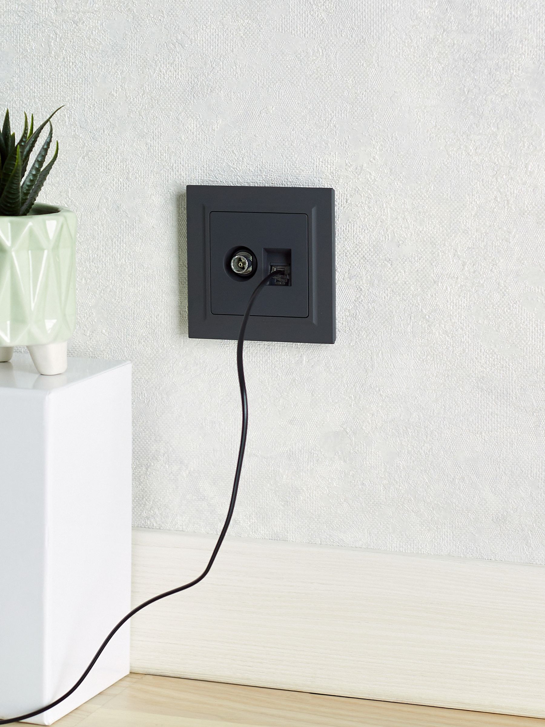             BRITE Қос розетка TV+RJ45 мыс.5E РТВ/РК12-БрГ графит ИЭК    