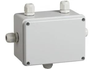 Коробка КМ41331 распаячная для о/п 150х110х85 мм IP55 (RAL7035, гермовводы PG11 5 шт) ИЭК