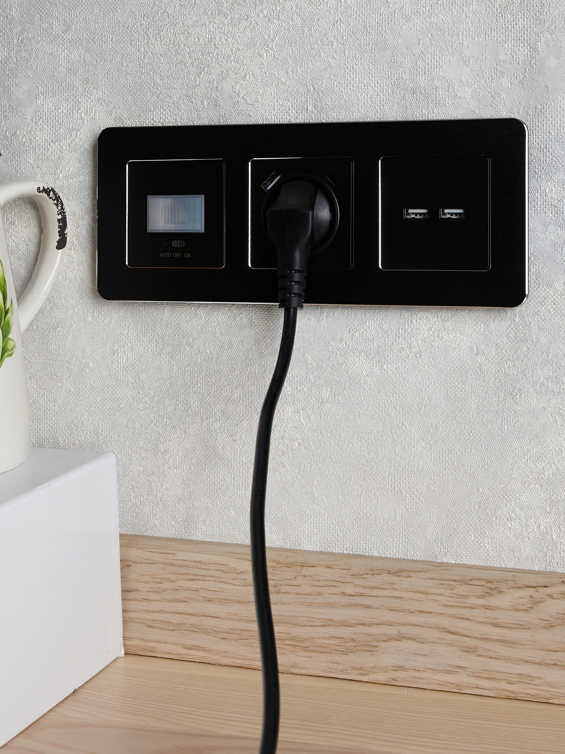             BRITE USB розеткасы, А+A 5В 3,1 А РЮ10-1-БрЧ қара ИЭК    