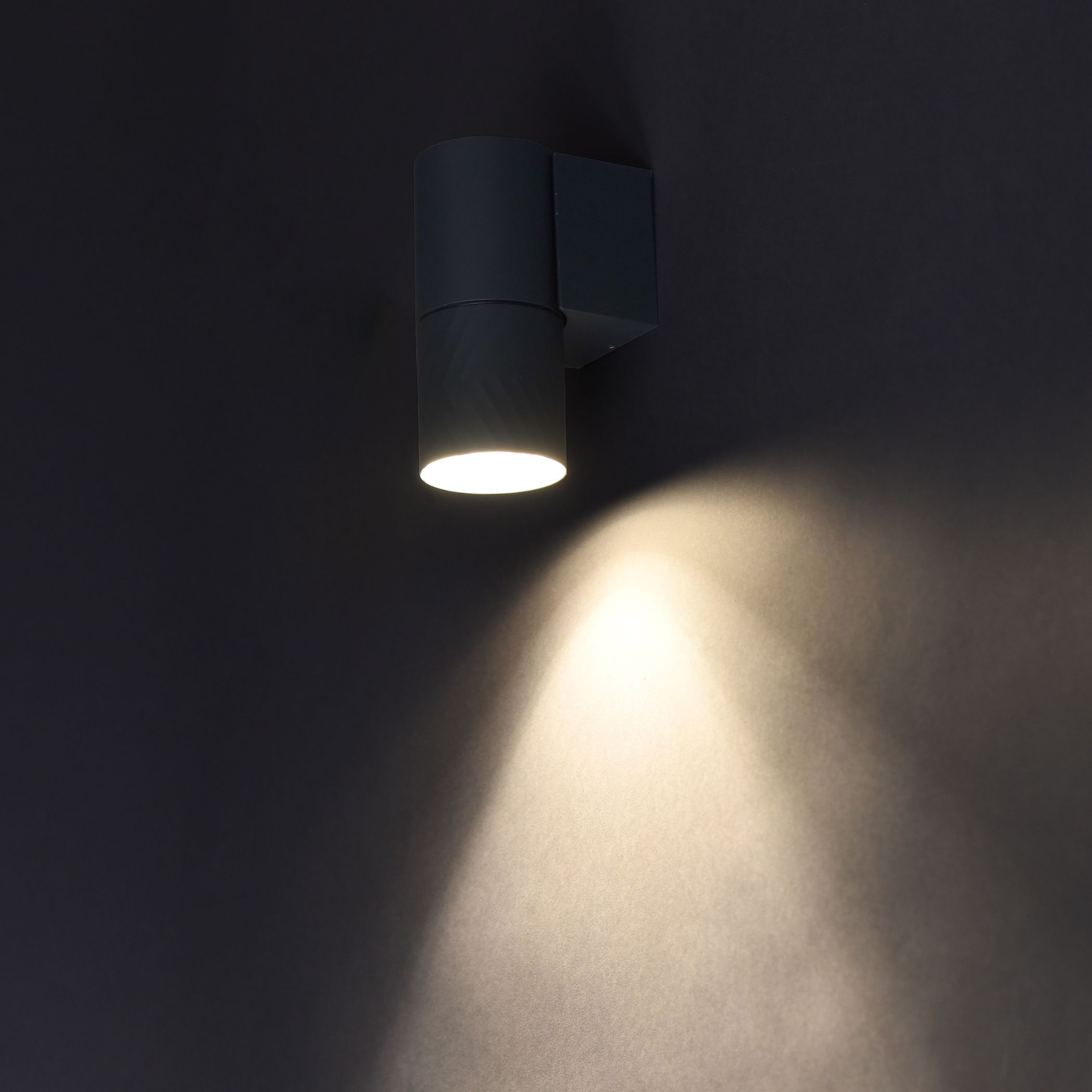             LIGHTING Далаға арналған шамшырақ 5107 қабырғалы, шамға GU10 IP65 сұр IEK    