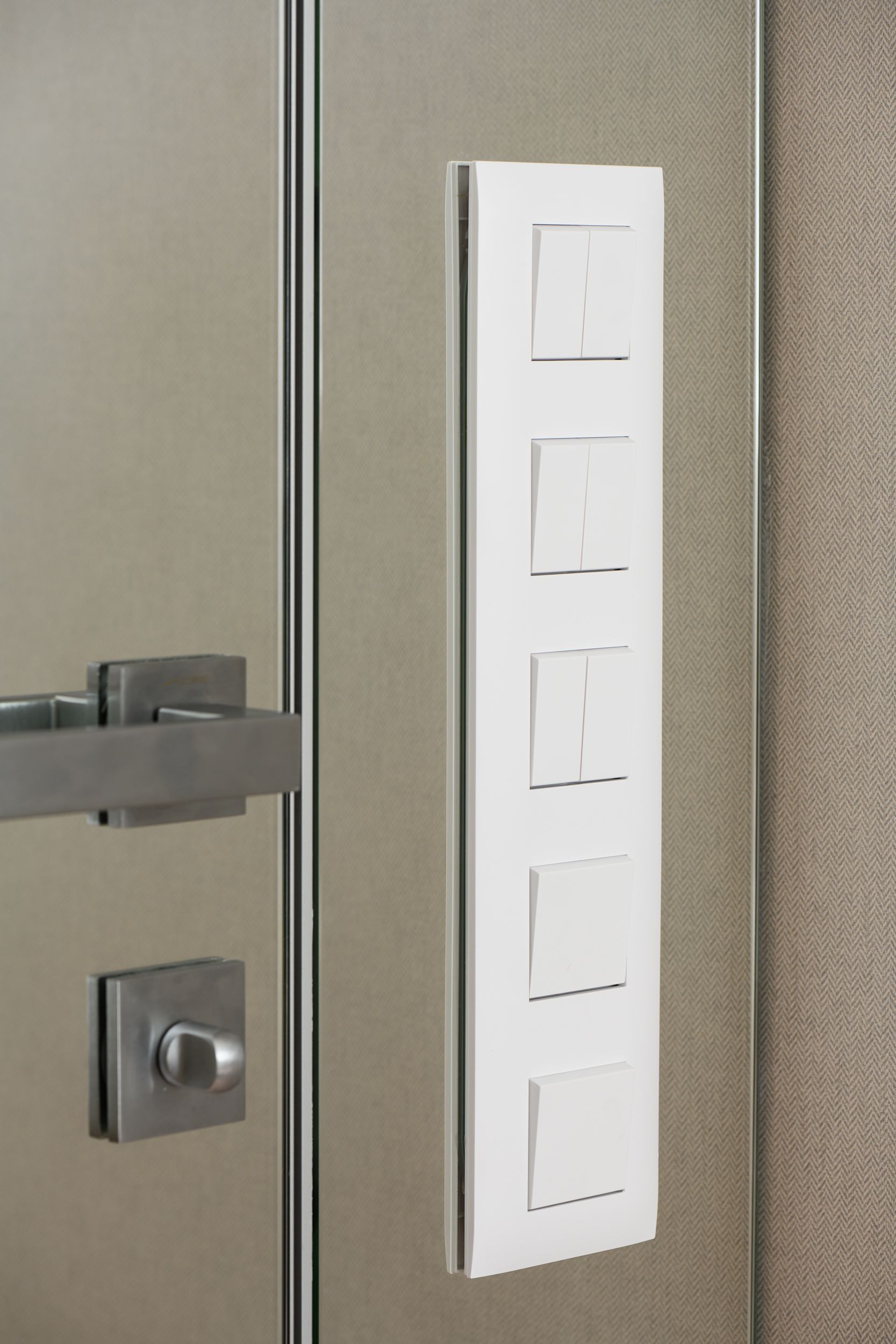             SKANDY Ажыратқыш, 2 пернелі, айқара 10А SK-V06W арктикалық ақ IEK    