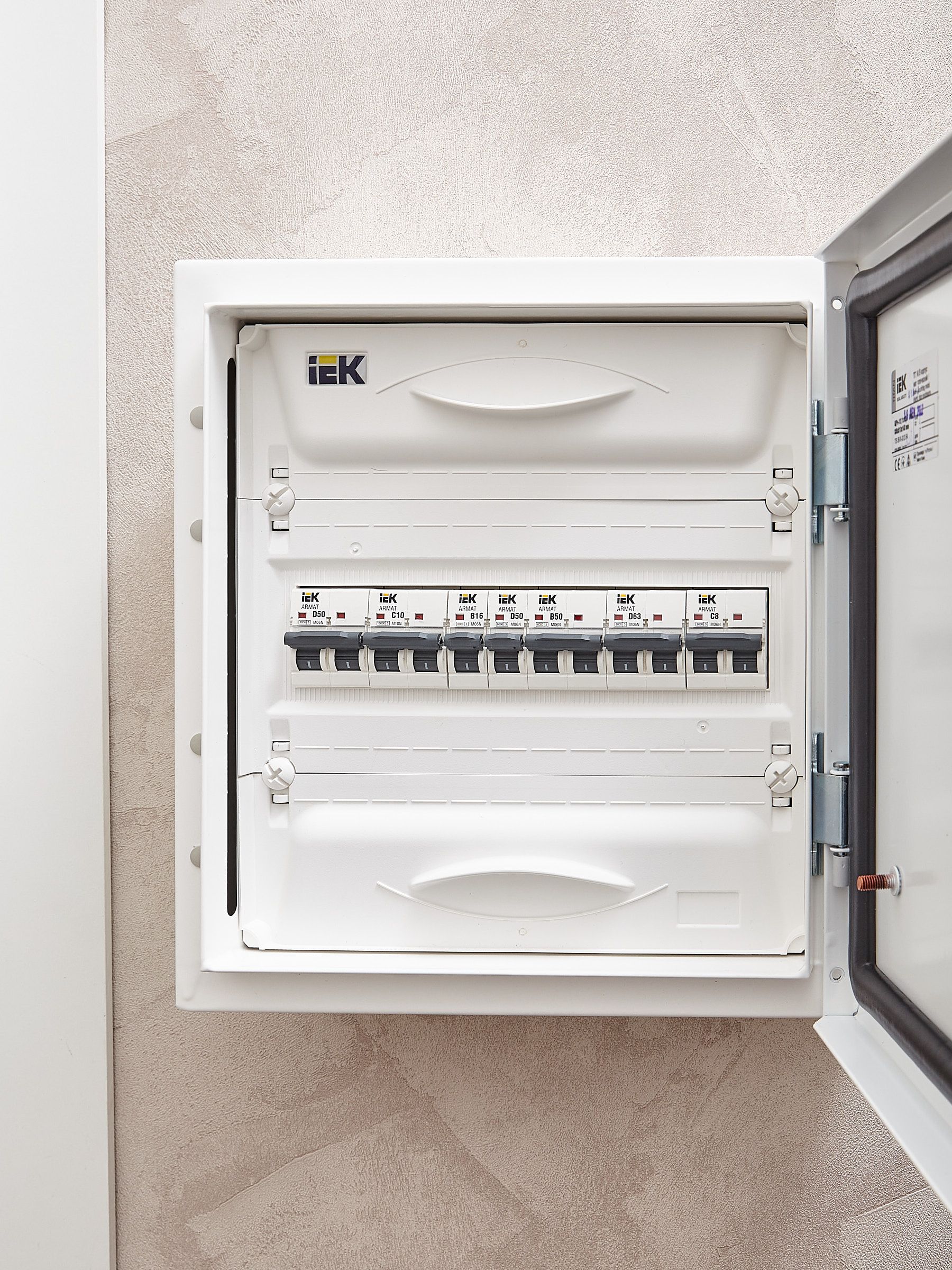             Автоматтық ажыратқыш M06N 1P 16A B ARMAT ИЭК    