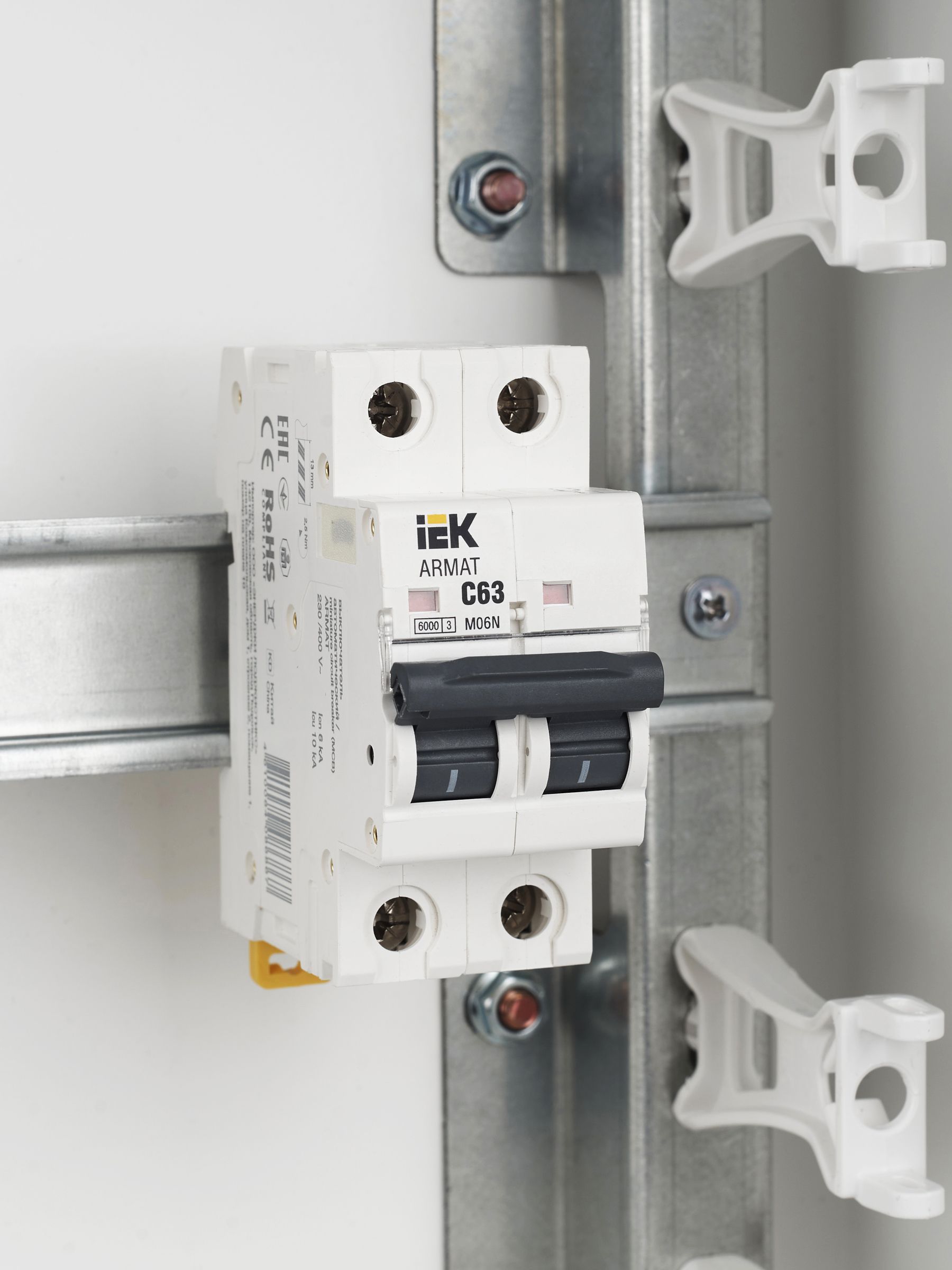             ARMAT Автоматтық ажыратқыш M06N 2P C 63А IEK    