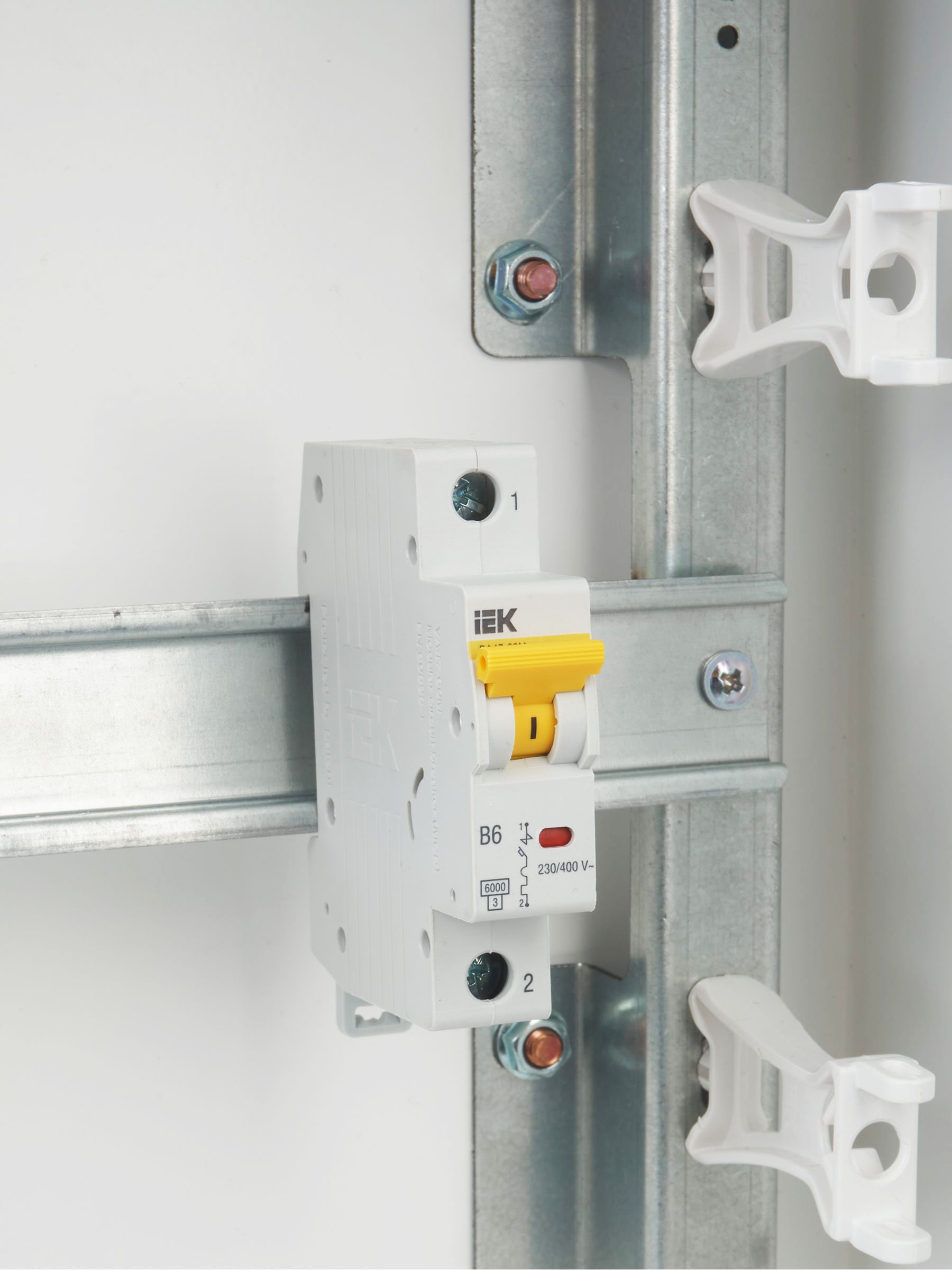             KARAT Автоматтық ажыратқыш ВА47-60M 1P B 6А 6кА IEK    