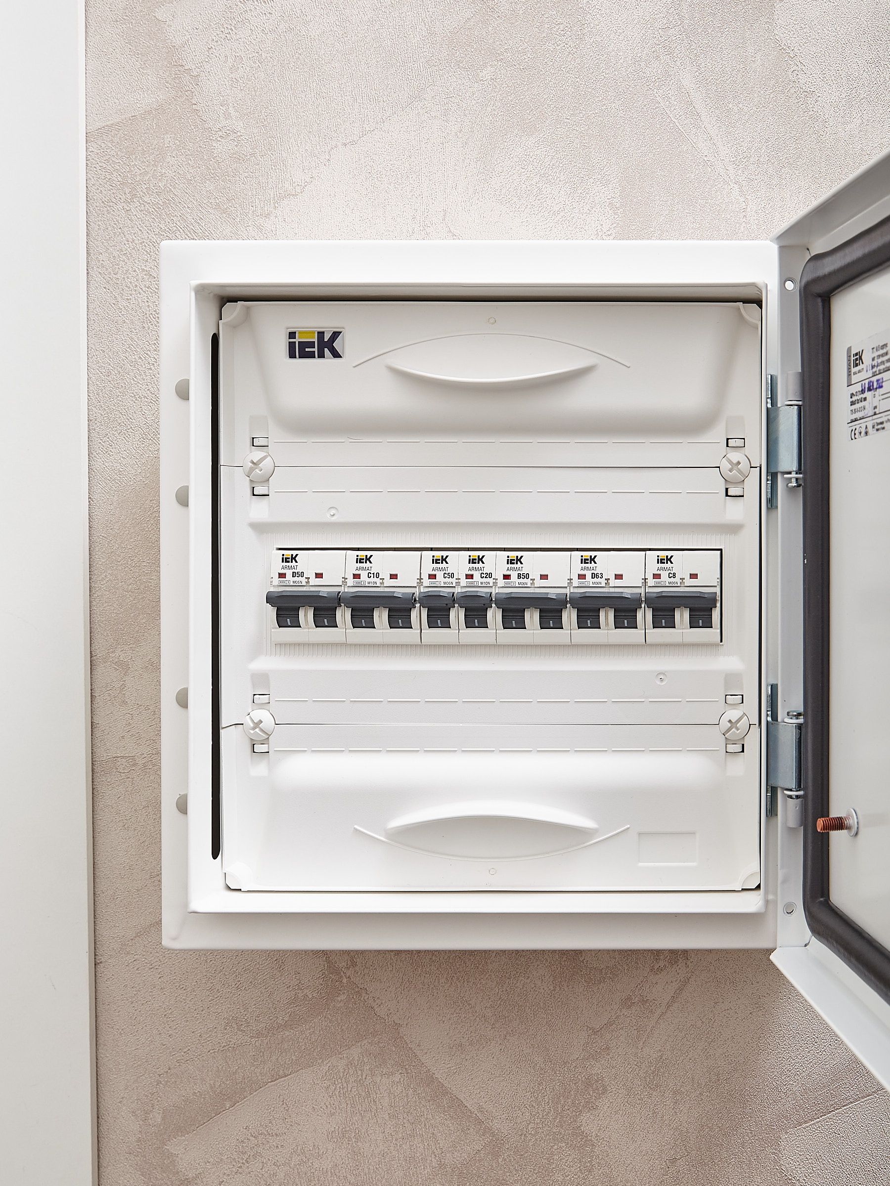             ARMAT Автоматты ажыратқыш M06N 1P C 50А IEK    