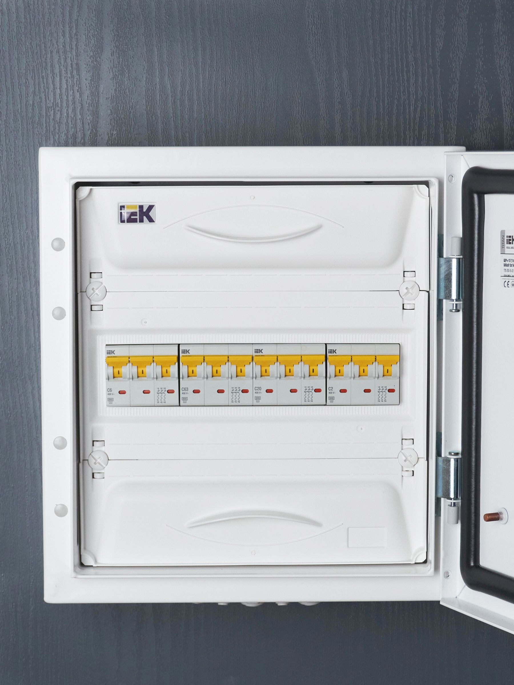             Автоматтық ажыратқыш 3Р ВА 47-60М 20А 6кА С ИЭК    