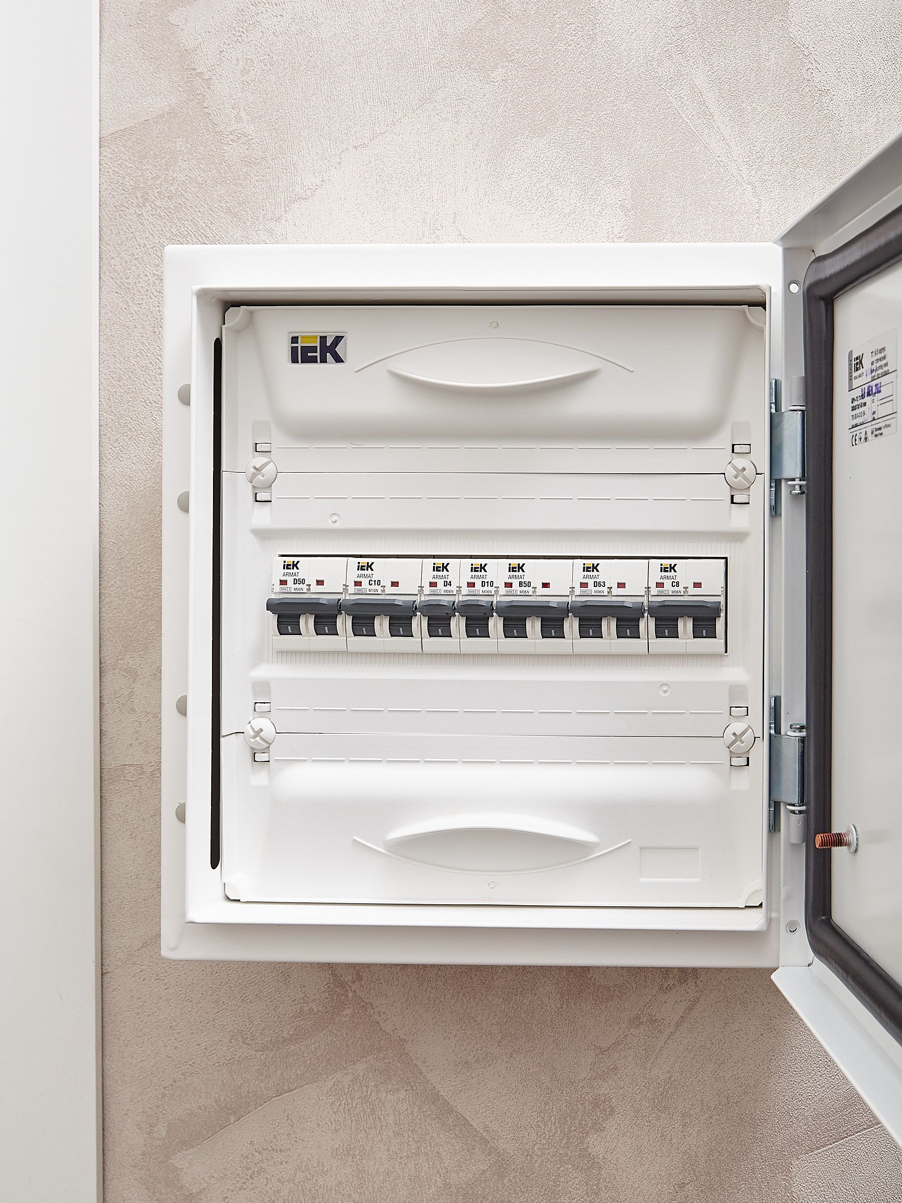             ARMAT Автоматты ажыратқыш M06N 1P D 10А IEK    