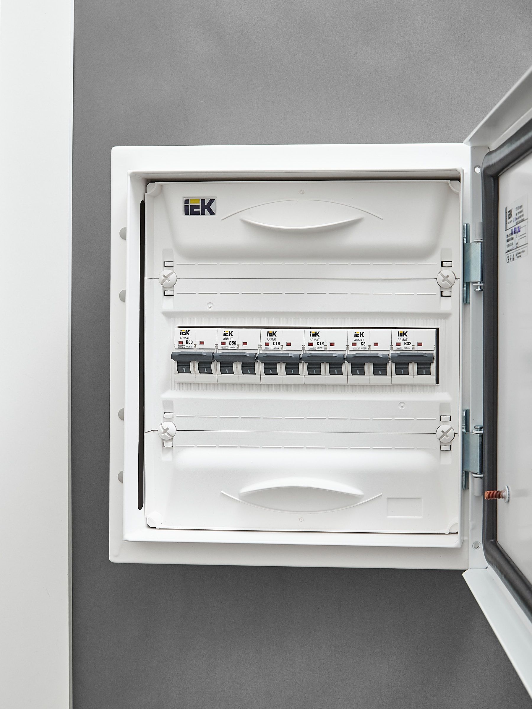             ARMAT Автоматтық ажыратқыш M06N 2P C 16А IEK    