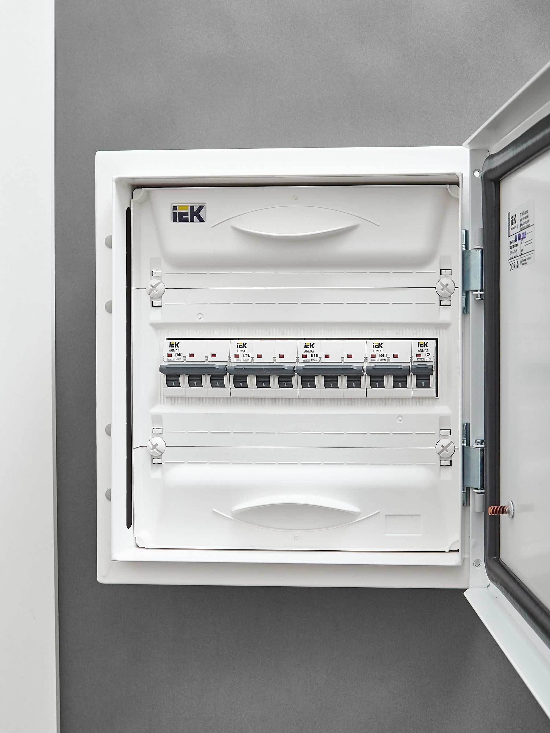             ARMAT Автоматтық ажыратқыш M06N 3P D 10А IEK    