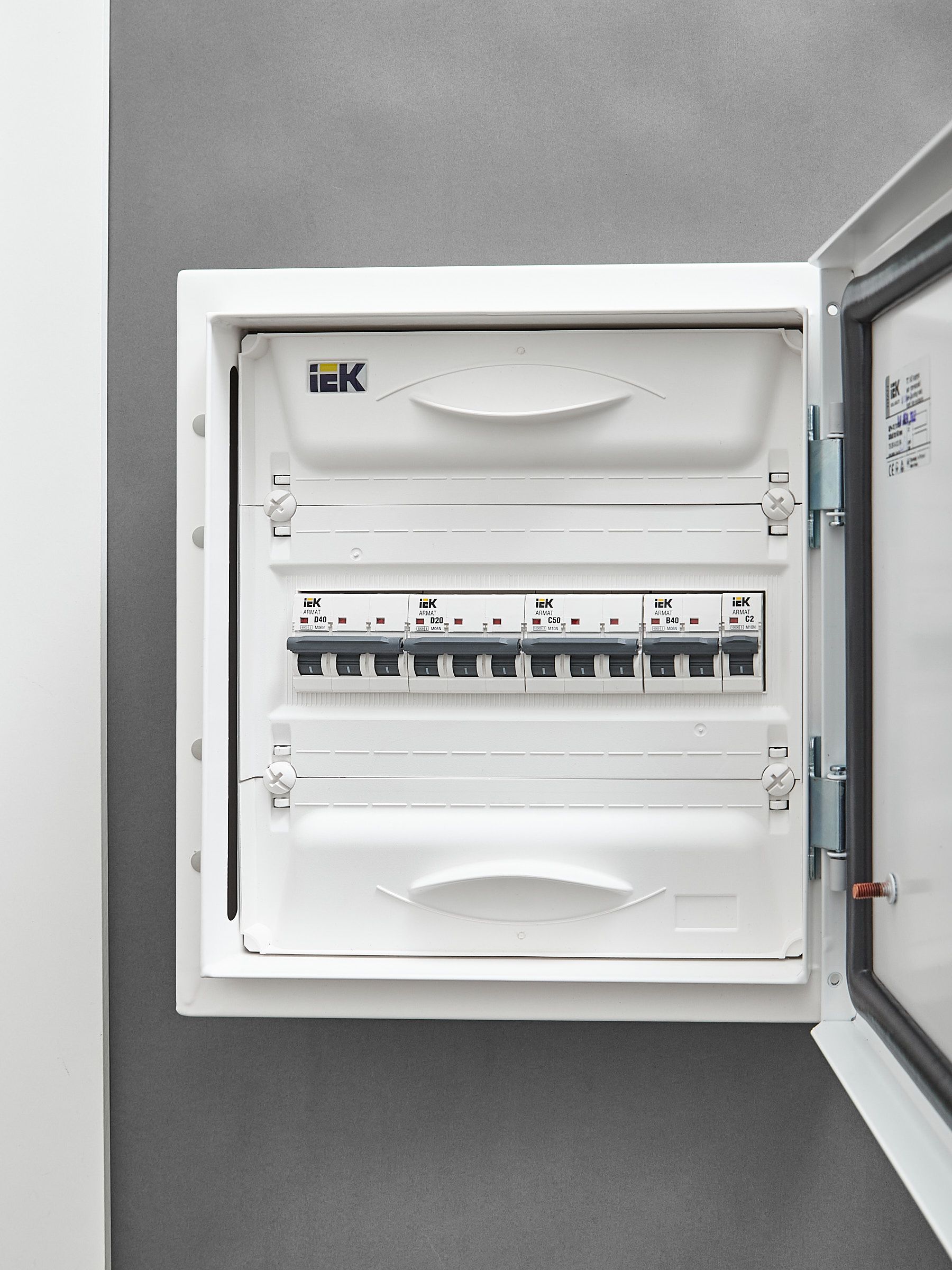             ARMAT Автоматтық ажыратқыш M10N 3P C 50А IEK    