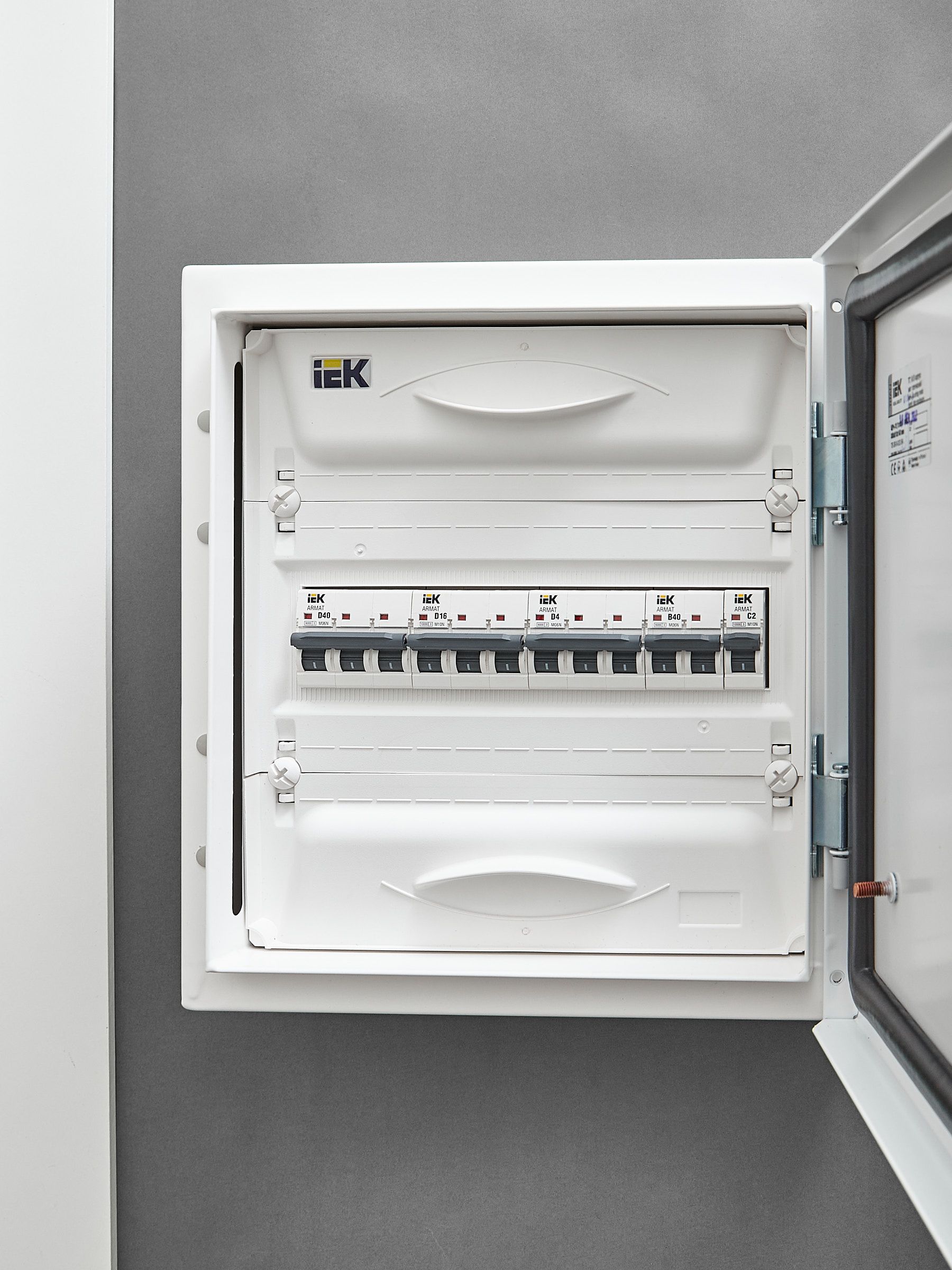             ARMAT Автоматтық ажыратқыш M10N 3P D 16А IEK    