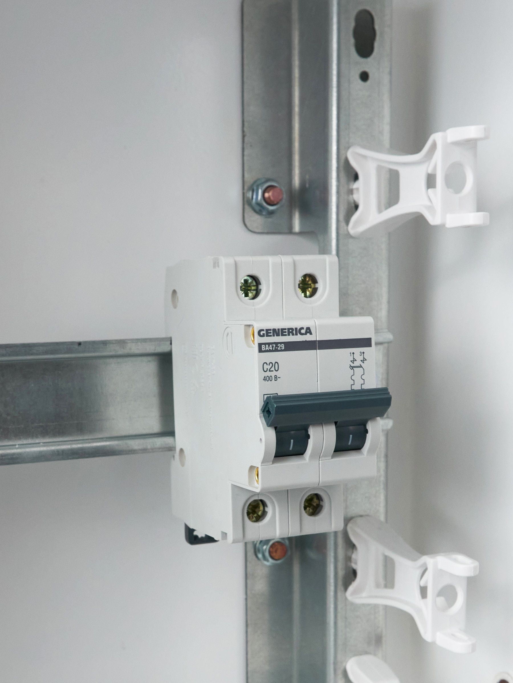             Автоматтық ажыратқыш 2Р ВА 47-29 20 А 4,5кА С сипаттама GENERICA ИЭК    