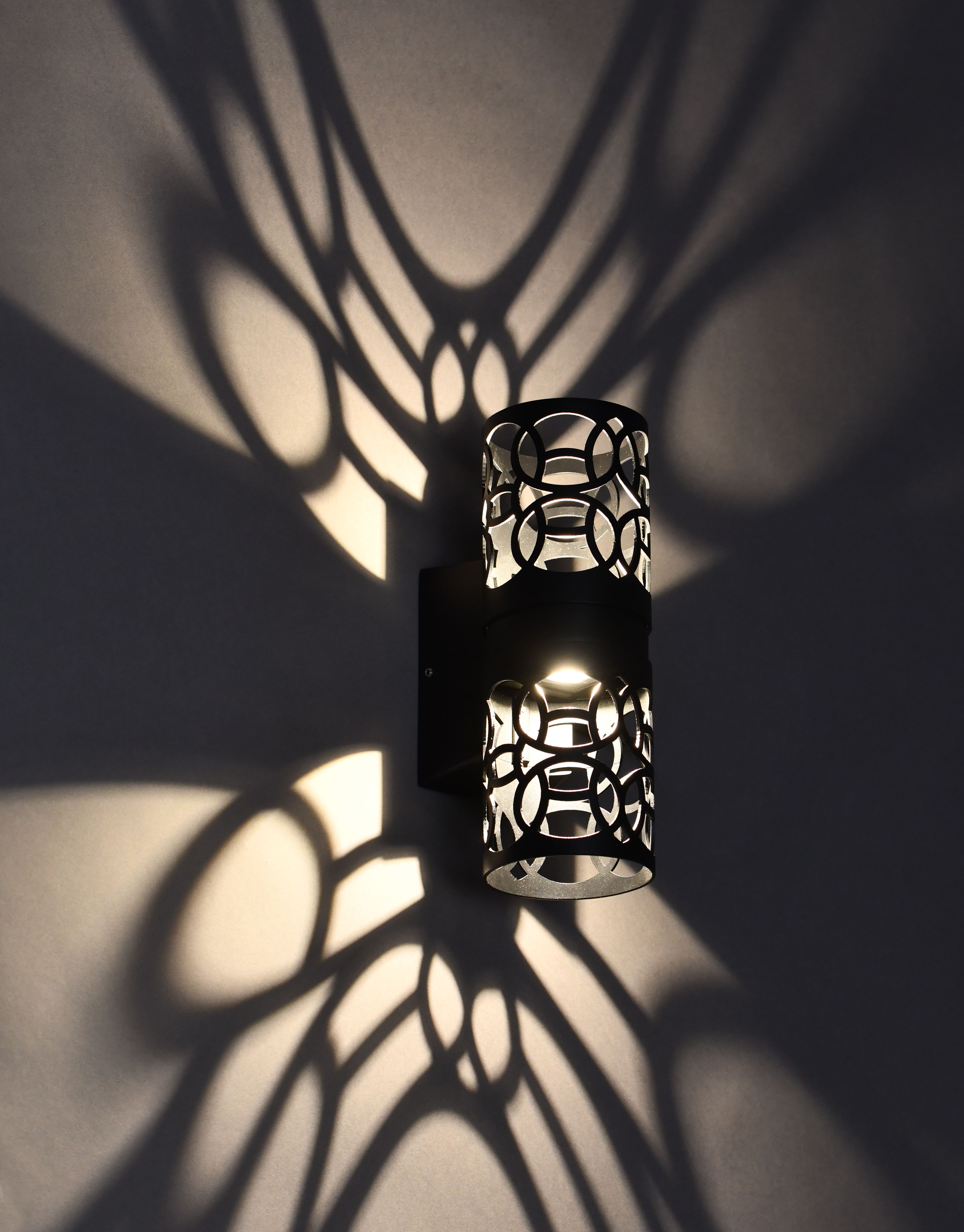             Шамшырақ, жарықдиодты, далаға орнатуға арналған 5103 қабырғалы 10Вт 4000К IP54 сұр IEK    