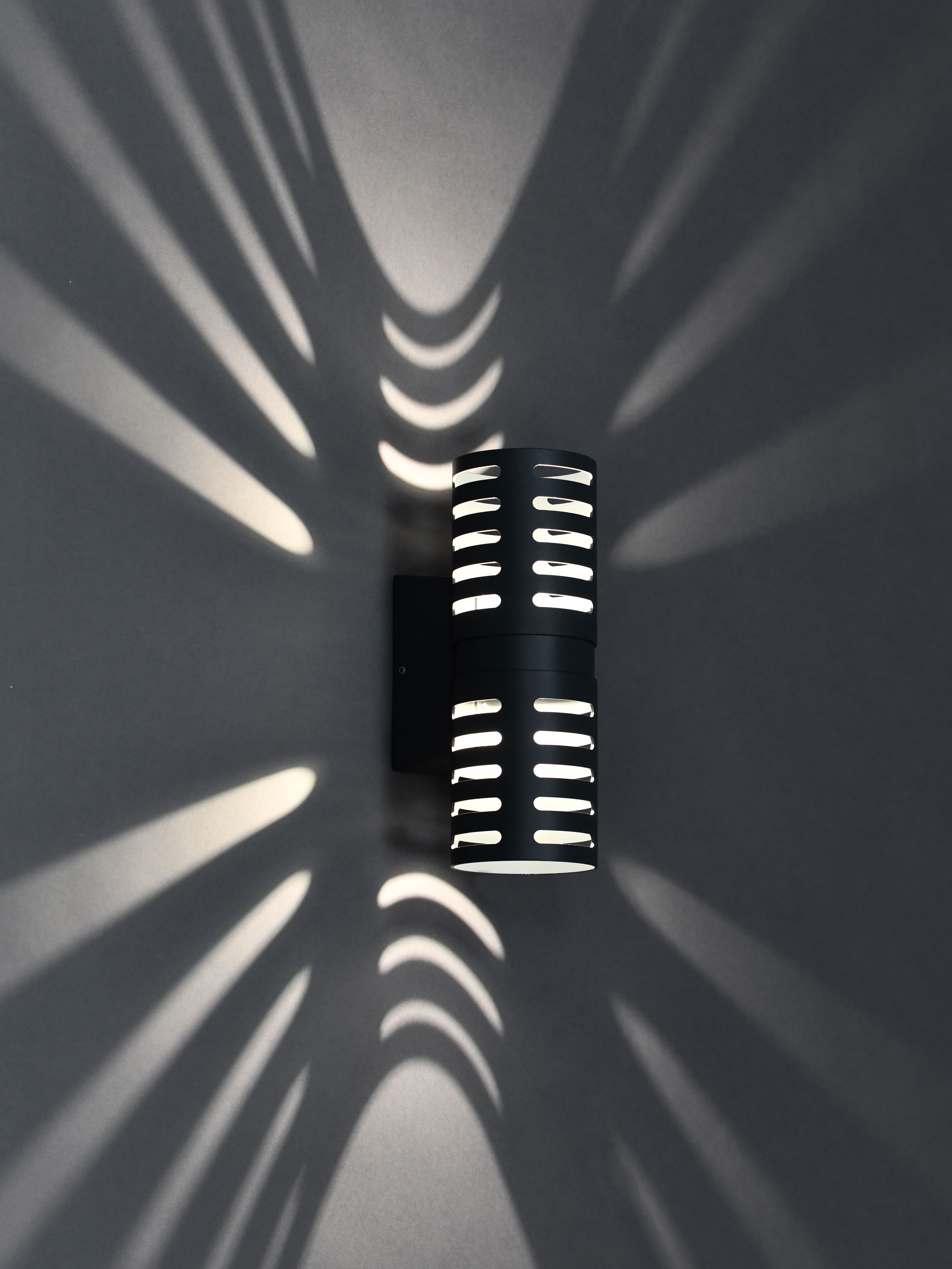             Шамшырақ, жарықдиодты, далаға орнатуға арналған 5102 қабырғалы 10Вт 4000К IP54 сұр IEK    