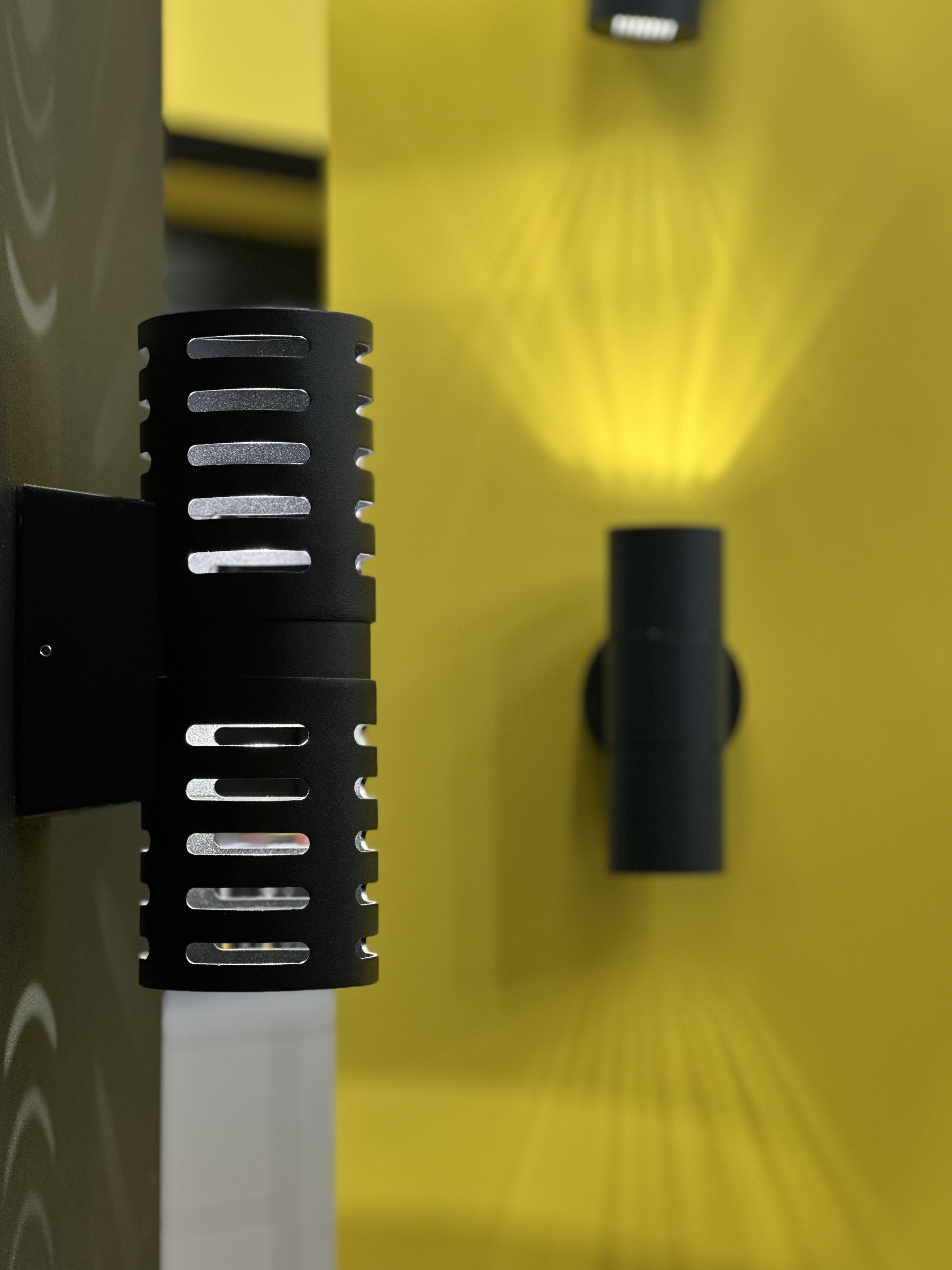             Шамшырақ, жарықдиодты, далаға орнатуға арналған 5102 қабырғалы 10Вт 4000К IP54 қара  IEK    