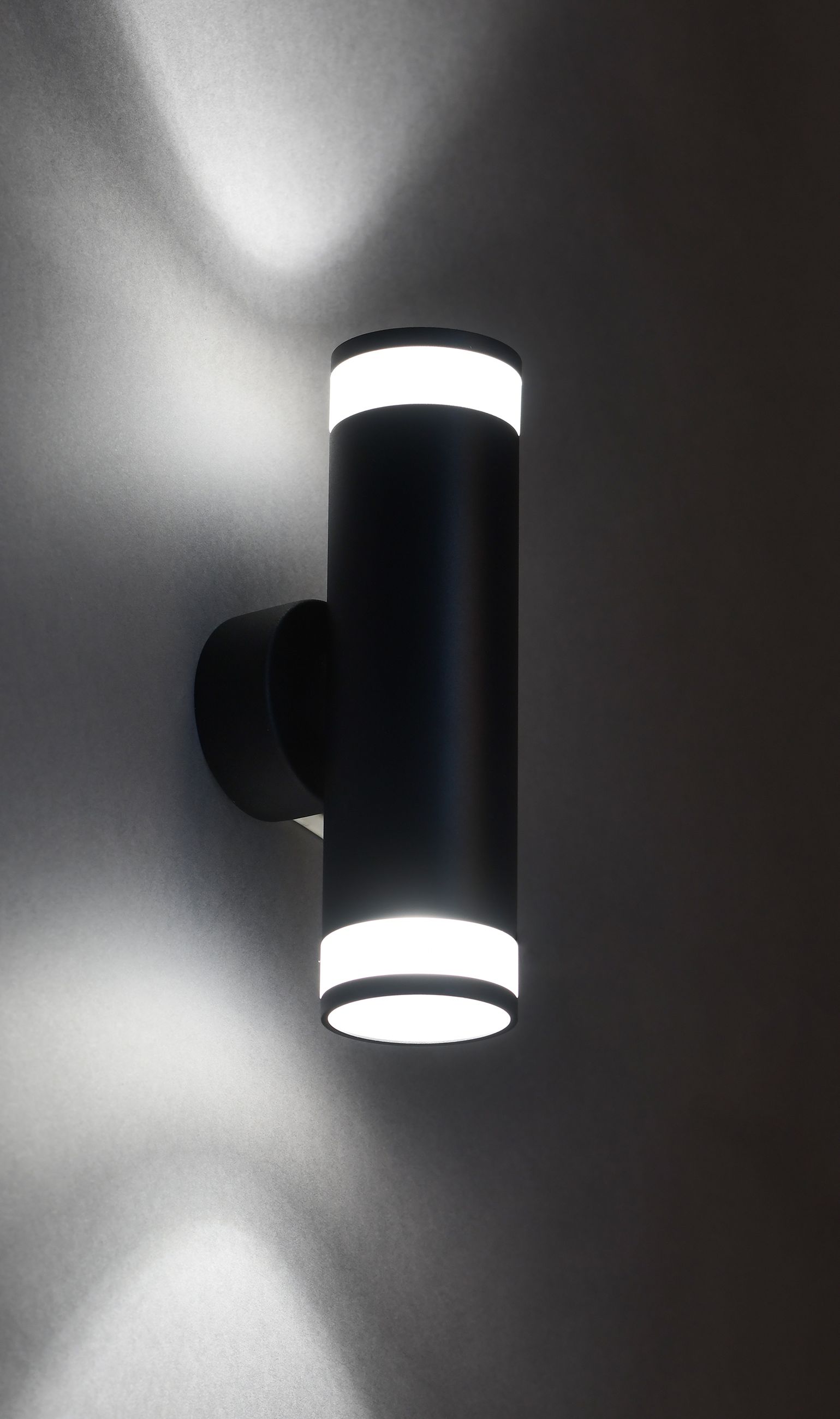             Шамшырақ 4009 жапсырма,  қабырғалы, шамға арналған 2хGU10 қара IEK    