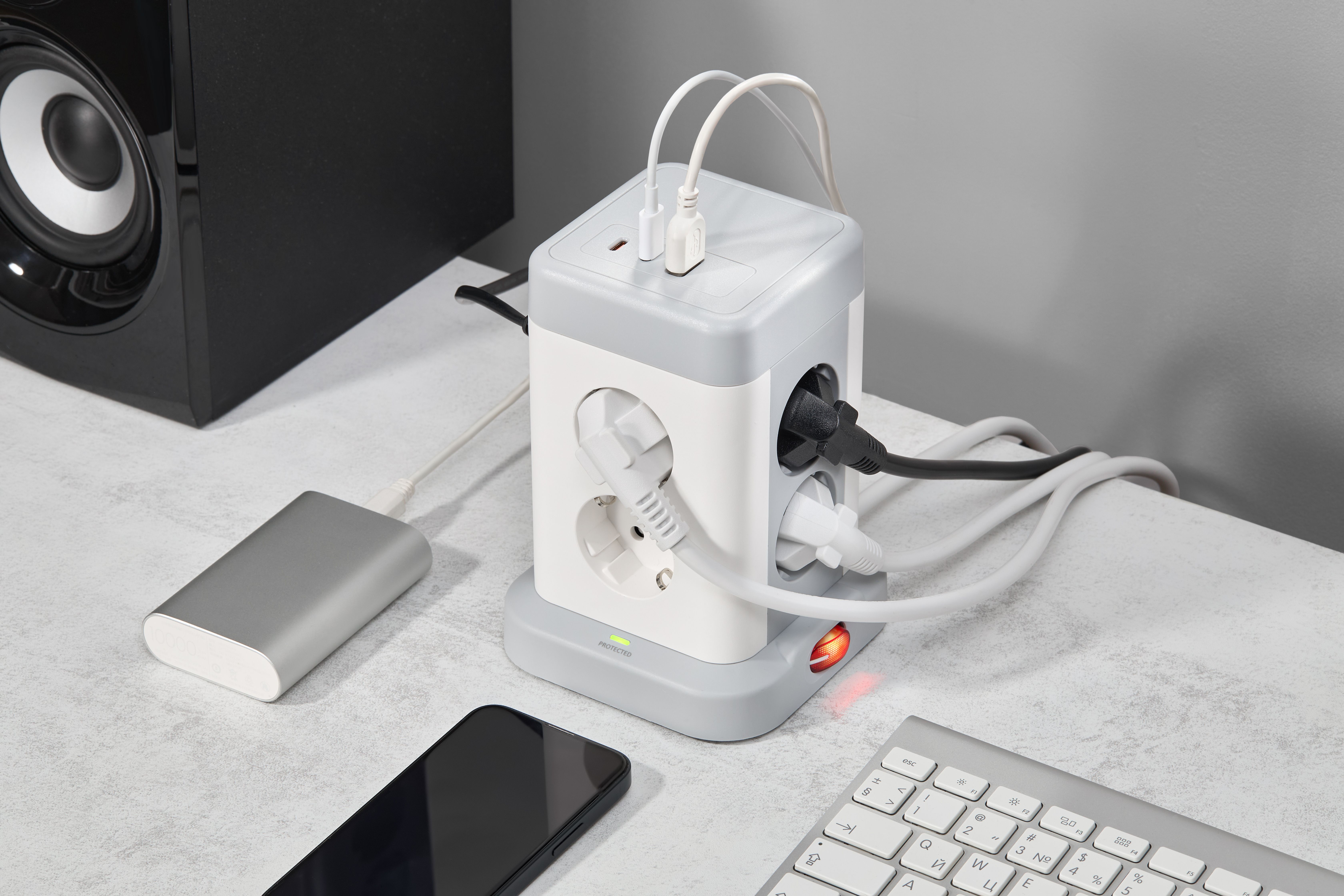             DOMINIC Ұзартқыш У08K 8 нүкте 2P+PE 1,5м 3х1,0мм2 16А/250В USB A+C 20Вт сұр ИЭК    