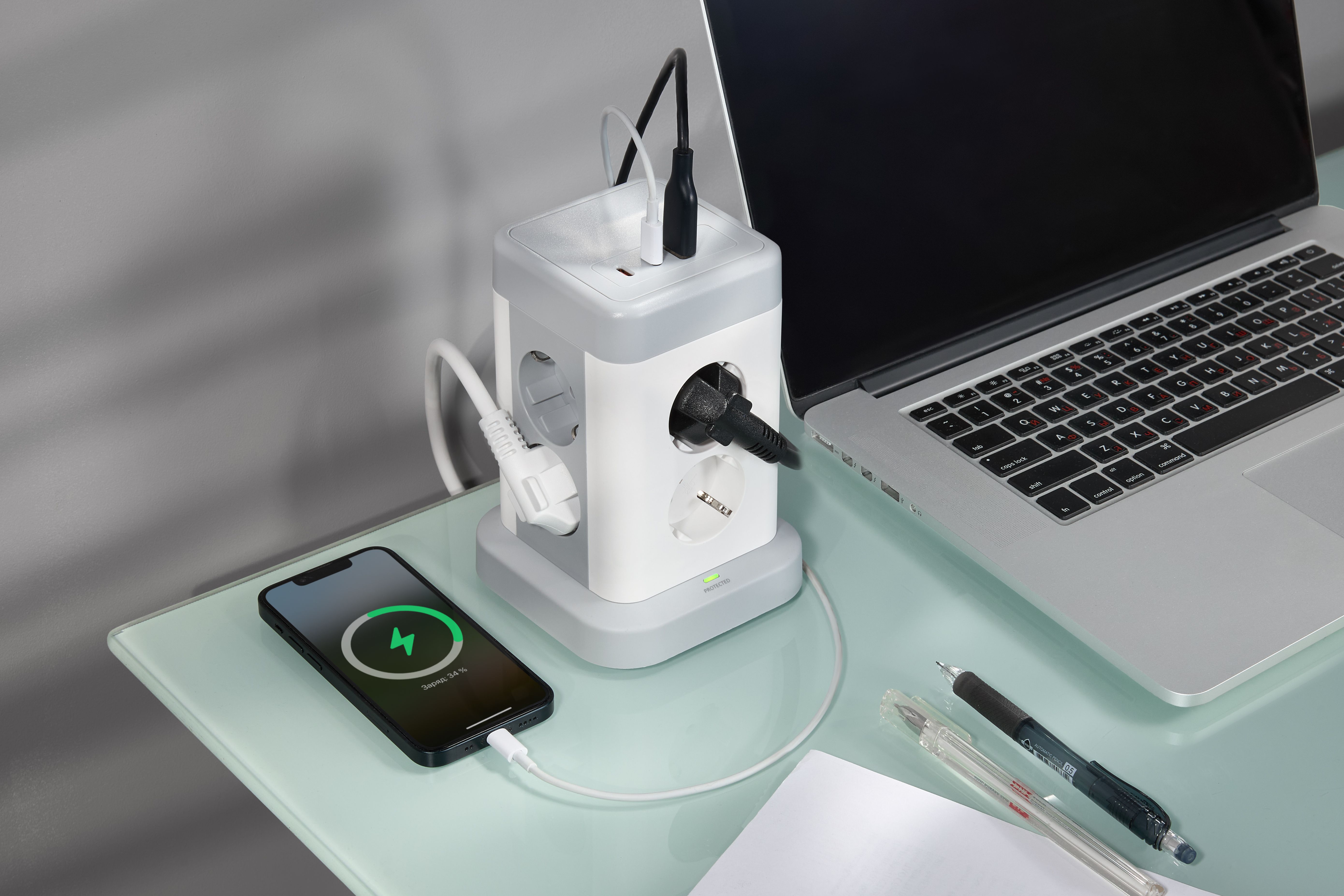             DOMINIC Ұзартқыш У08K 8 нүкте 2P+PE 1,5м 3х1,0мм2 16А/250В USB A+C 20Вт сұр ИЭК    