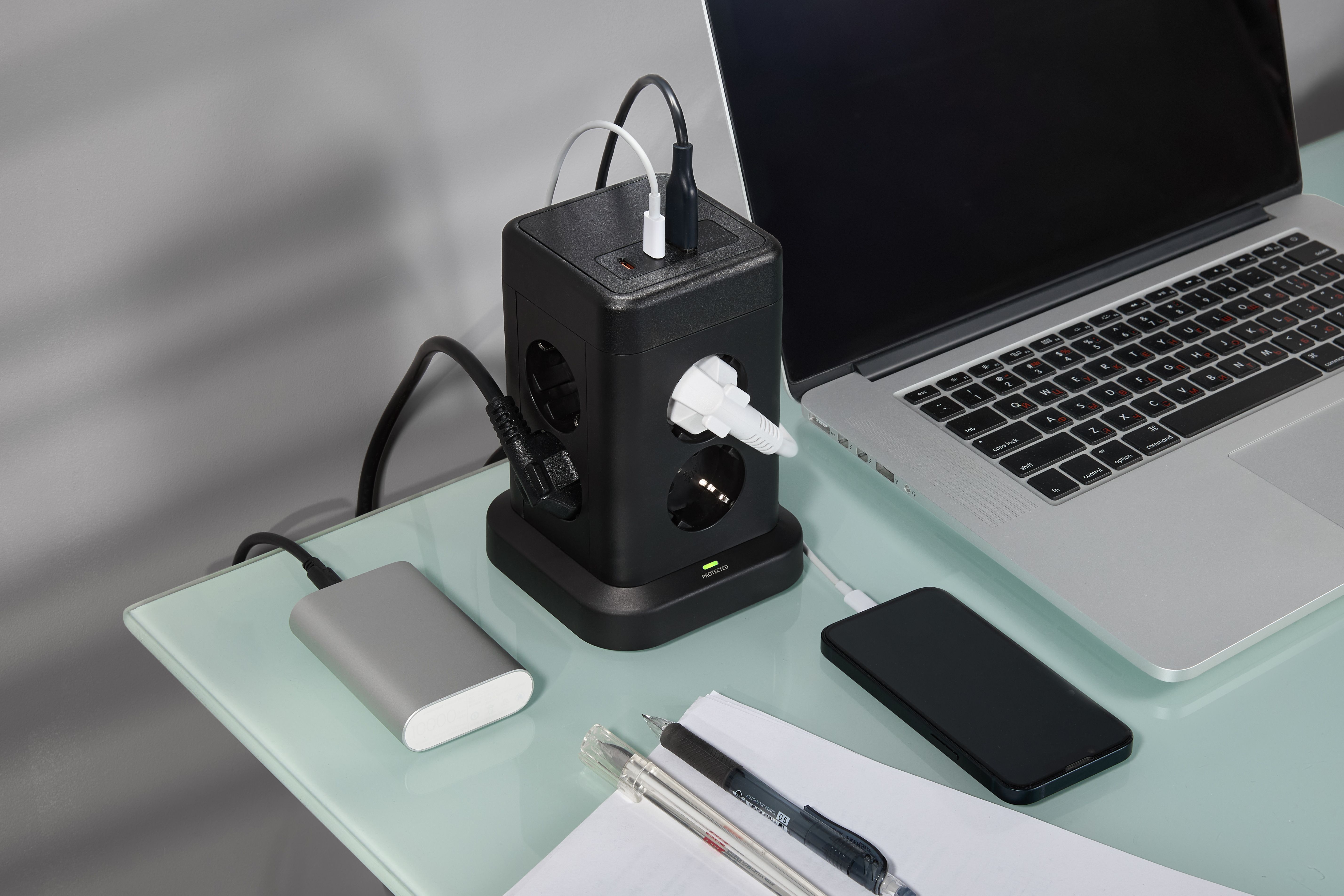            DOMINIC Ұзартқыш У08K 8 нүкте 2P+PE 1,5м 3х1,0мм2 16А/250В USB A+C 20Вт қара ИЭК    